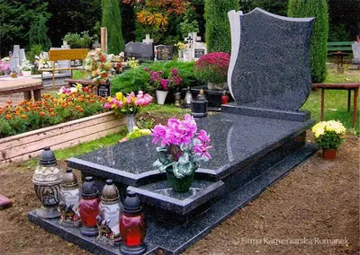 Firma Kamieniarska Romanek - nagrobki, usługi